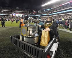 College football team page for army black knights provided by vegasinsider.com, along with more ncaa football information for your sports gaming and betting needs. Army Navy Malcolm Perry Delivers Record Setting Performance As Midshipmen Rout Black Knights 31 7 Capital Gazette