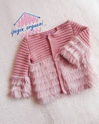 Tay Tuyu Kazak Ipek Panosundaki Pin