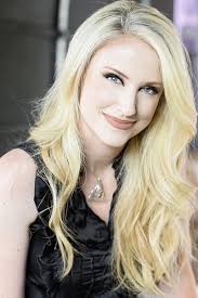 Nevermore Bookstore: A Hot, Kink-Positive, Morally Gray, Grumpy-Sunshine  Romcom (Townsend Harbor): Byrne, Kerrigan, St Aubin, Cynthia:  9781648393921: Amazon.com: Books