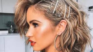 Go for a hairstyle that help create volume and requires minimum efforts in styling. Game Changing Medium Length Hairstyles To Rock In 2020 Fashionisers C