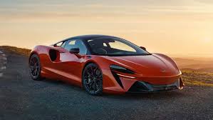 The artura sits alongside mclaren's other supercar, the 720s, but below the company's ultimate series cars. Supersportler Artura Mclaren Macht Auf Leise Kicker