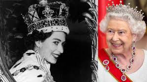 Myntens advers (forside), viser hm dronning elizabeth ii iført st. Tillykke Dronning Elizabeth Fejrer 65 Ar Pa Tronen Billed Bladet