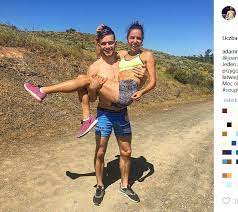 Adam Niedzwiedz I Joanna Jozwik Na Wakacjach W Portugalii Trudno O Bardziej Atrakcyjna Pare Jak Kadr Z Blekitnej Laguny