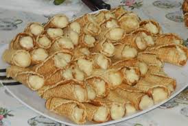 Ecler, choux a la creme, profiterol. Reteta Cornete Cu Crema De Vanilie