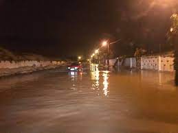 Nestas imagens de vídeo amador vemos perto de 800 carros praticamente submersos num parque de. Mau Tempo Situacao Em Faro Acalmou E So Houve Duas Inundacoes Em Casas
