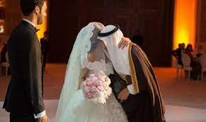بالصور بسبب فتاتين عريس سعودي يقع في موقف محرج wedding dresses victorian dress wedding