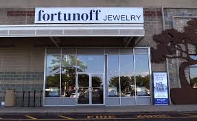 New Fortunoff Jewelry Boutique 1504 Old Country Road Westbury Ny 11590 At East End Of The Mall At The Sourc Outdoor Decor Country Roads How To Level Ground