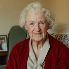 Stream The Midwood Photography Studio in the 1940s, Ramsey, Isle of Man [An  interview with Mary Midwood] by Manx Literature