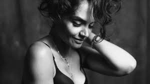 Add this game to your web page. Katie Holmes Lindsay Lohan Jessica Simpson And More Sexy Starlets Socialite Life