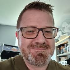 Steve Davison's Instagram, Twitter & Facebook