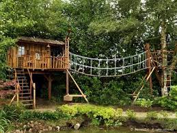 Weitere ideen zu baumhaus, spielhaus garten, kinderspielplatz garten. Ein Baumhaus Fur Kinder Im Garten Bauen Nutzliche Tipps Und Ideen Spielhaus Garten Kinder Baumhaus Baumhaus