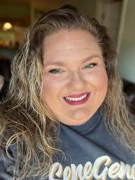 Maria Dugo's Instagram, Twitter & Facebook