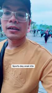 Harini sports anak kitaaa..bapak semangat bethol..tak sabar nak sukanekaaa  😂😂😂. Sukan sukan jugak, ketibus jangan sekali.. mdno bawak siap siap  perfume poket size from @Perfume Paradise HQ . Wangiii ...