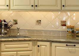 Glass splashbacks, which are large. White Tile Kitchen Wall Tiles Design Plitka Dlya Sten V Kuhne Kuhonnaya Plitka Pereplanirovka Kuhni