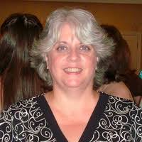 Leigh Knott's Instagram, Twitter & Facebook