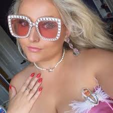 Jillian Horowitz (@jzhorowitz)