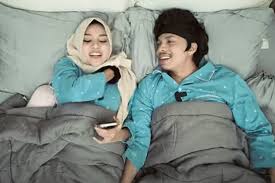 Atta halilintar dan aurel hermansyah masih mempersiapkan rencana menjelang hari bahagia mereka. Kebiasaan Aneh Aurel Hermansyah Saat Tidur Buat Atta Halilintar Terkejut