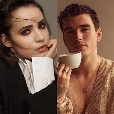 🚨| Sofia Carson y Corey Mylchreest protagonizarán la nueva adaptación  romántica de Netflix llamada 'MY OXFORD YEAR' La película sigue a Anna, una  joven estadounidense ambiciosa, que se dirige a la Universidad