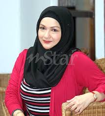 Explore tweets of ziela jalil @zielajalil on twitter. Ziela Jalil Dedah Hidup Perit Selepas Kematian Suami Hiburan Mstar