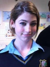 Lara Burns's Instagram, Twitter & Facebook