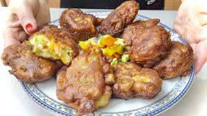 Facilissime da fare e possono risolvere una cena, accompagnate da una bella insalatona. Frittelle Soffici Di Verdure Ricetta Veloce Svuotafrigo Soft Pancakes With Vegetables Youtube