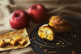 キャラメルカスタードアップルパイ caramel custard apple pie 焼きたてカスタードアップルパイ専門店 ringo 食べ物のアイデア アップルパイ キャラメル