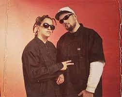 I sottotono, storico gruppo rap italiano la cui formazione nel primo album (soprattutto sotto) era leggi i testi dei sottotono cliccando la canzone corrispondente nelle varie tracklist degli album. Dopo La Reunion Dei Sottotono Annunciata Quella Dei Onemic Dei Sangue Misto E Dei Beatles Hip Hop Lercio