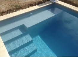 An der treppe kann man ganz entspannt im. Treppen Poolbau Tomo