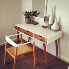 30 Elegant Mid Century Dressing Tables And Vanities Digsdigs Mid Century Dressing Table Interior Home Decor