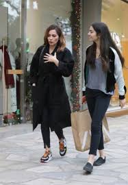 Διαζυγιο παιρνουν η δεσποινα βανδη και ο ντεμησ νικολαιδησ οπου βγει μασ τραγουδαει ο stan με πολυ αισιοδοξια. Despoina Bandh H E3omologhsh Ths Gia Ton Ntemh Nikolaidh Kai Ta Paidia Toys News2u