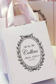 25 Mr Mrs Gift Bags Personalized Wedding Welcome Gift Bag Etsy Wedding Welcome Gifts Wedding Favor Bags Trendy Wedding Favors