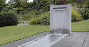 Wasserspiele für ihre besondere oase. Brunnen Wasserspiele