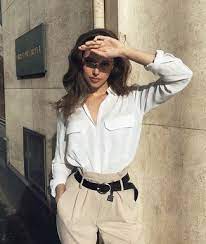 Complétez le look avec un sac tissé et des sandales. Comment Porter Un Pantalon Large Beige 54 Tenues Et Looks Lookastic France