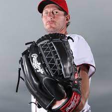 Mlb's ace of aces max scherzer could blow it by you with a crusty oven mitt and bunny slippers. Rawlings Baseball Auf Twitter What Do You Think Of Max Scherzer S Glove This Season Would Do You Anything Different To His Glove Teamrawlings Https T Co U2siacxxsy Twitter