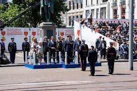 Op speciale evenementen zoals de anjerconcerten en tijdens de nederlandse veteranendag wordt aan de bezoekers anjers verstrekt om zo hun waardering voor nederlandse veteranen te tonen. Veteranendag 2019 Nederlandse Veteranendag