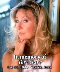 Mary Charette's Instagram, Twitter & Facebook