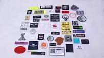 Iron on Design Custom 3D Embossed Bubble Pad Soft Silicone Logo Felt Cloth  Fabric Rubber Printed Garment Labels for Overcoat