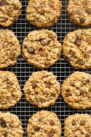 Healthy Oatmeal Raisin Cookies 4 Ingredients Recipe Oatmeal Raisin Cookies Cookie Recipes Oatmeal Raisin Oatmeal Raisin Cookies Chewy