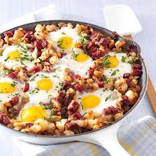 Corned Beef Hash And Eggs Recipe Corned Beef Hash Recipe Corned Beef Hash Canned Corned Beef Recipe