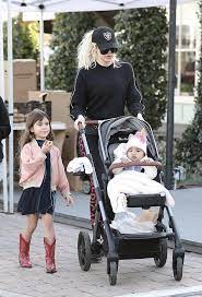 Kardashian first announced she and thompson were expecting a child together last year. Kardashian S Khloe Kardashian Style Kardashian Outfit Khloe Kardashian