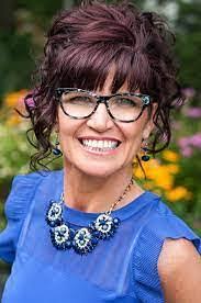 Mariam Burton's Instagram, Twitter & Facebook