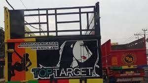 Jan 02, 2016 · nah berikut beberapa tulisan di pantat truk pantura yang khs dapatkan dari berbagai sumber. 10 Tulisan Truk Pantura Kocak Ini Bisa Kamu Nikmati Selama Mudik