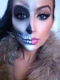 Suivez alors ce tutoriel de visage brûlé avec sonia. Makeup Halloween Half Skull Squelette Moite Du Visage