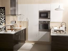 Nous avons cette colonne, un micro onde ikéa et un four siemens en dessous. Comment Choisir Son Four Micro Ondes Leroy Merlin