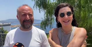 Check spelling or type a new query. Halit Ergenc Ve Berguzar Korel Den Samimi Aciklamalar Kiz Bebek Beni Korkutuyor Magazin Haberleri