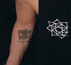 Aya On Twitter So Woosung Got A Total Of 6 Tattoos Crown Right Underarm 1993 Neck His Mother S Bday In Roman Numbers Left Upperarm Bonsaintz The Rose Left Shoulder Michael Left