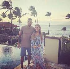 Evander frank kane is a canadian professional ice hockey left winger for the san jose sharks of the national hockey league. Evander Kane Still With Wife Loss Of Unborn Daughter Ex Girlfriend