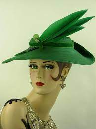 Vintage Hat 1950s Wide Brim New Look Picture Hat Emerald Green Feathers Pin Stixbaerfullernyusa Widebrimpicturehat Hats Vintage Beautiful Hats Vintage