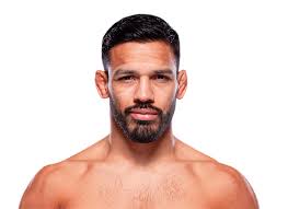 Julio Arce's Instagram, Twitter & Facebook