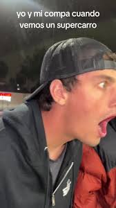 Yo Y Los Compas En El Carro